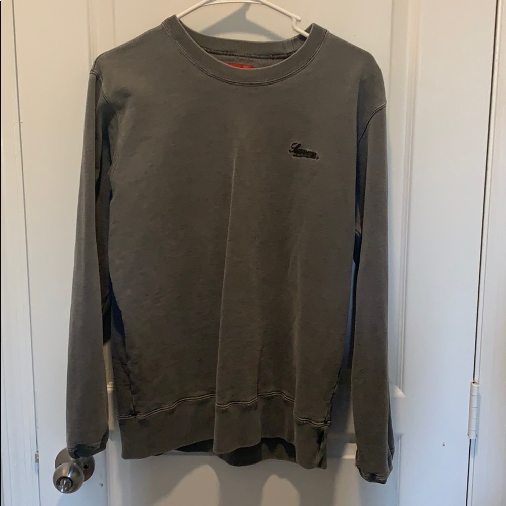 Long sleeved gray supreme light sweatshirt